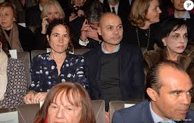 La romancière dénonce le nouveau féminisme qui, selon elle, se complaît dans la morale au lieu d'agir de façon politique. Mazarine Pingeot Mitterrand Et Son Mari Didier Le Bret Lors De La Ceremonie D Installation De Frederic Mitterrand A L Academie Des Beaux Arts A Paris France L Purepeople