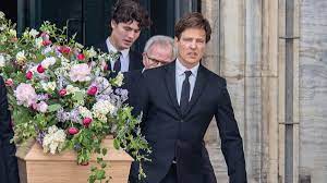 Descubra toda a carreira de thomas vinterberg. Thomas Vinterbergs Datter Er Blevet Begravet Billed Bladet