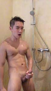Naked Chinese cumming - ThisVid.com