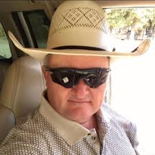 Paul Wayne Loper (@Bull6964)