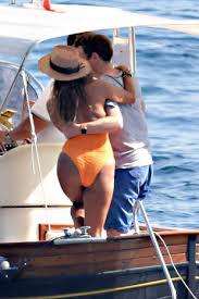 May 27, 2021 · the title will set the royal baby apart from cousin august, the son of princess eugenie and jack brooksbank, who received no title when he was born in february. K4how5l2z7g5nm
