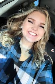 Heather Cottrell's Instagram, Twitter & Facebook