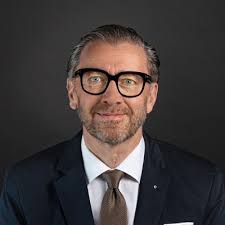 zukunft #chirurgie #davinci #robotik #chirurgie #medizintechnik…