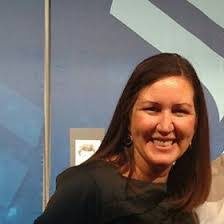 Kari Hackett's Instagram, Twitter & Facebook