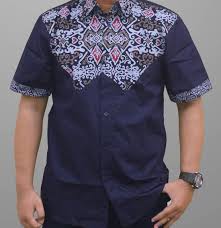 Berikut adalah kumpulan galeri kemeja batik. 30 Ide Keren Model Baju Cowok Kombinasi Batik Dan Polos Maria Space