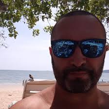 Hello everyone, I need to see a dentist. Could you please recommend a good  practice? Thank you in advance.