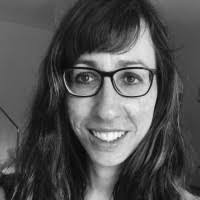 Julie Dewald's Instagram, Twitter & Facebook