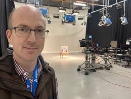 Moving into another studio, but this time I'm sharing my TV knowledge with  the next generation: I'm pleased to say I've joined the team at Ara  Institute of Canterbury as the first-year