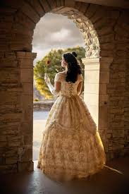 Arredamento contemporaneo nelle linee bombate e sagomate. Beauty And The Beast New Style Belle Wedding Gown Ivory Gold Kleid Hochzeit Neue Brautkleider Und Brautmode