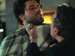 Volkan se enfrenta a Onur y le amenaza: “No te vuelvas a acercar ni a Asya  ni a Derin”