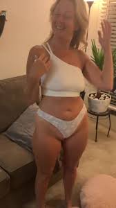 Hot Naughty blonde WifeMILF - Vidéos porno et photos - EroMe