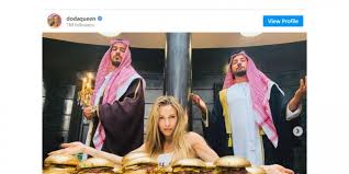 Napisał ją piotr krysiak i opisał w niej wyjazdy polskich modelek, celebrytek, a nawet kobiet biznesu do dubaju i innych. Dziewczyny Z Dubaju Odbyl Sie Pierwszy Pokaz Jakie Sa Wrazenia Naekranie Pl