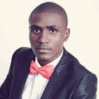 Kari Wisdom's Instagram, Twitter & Facebook