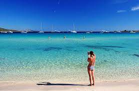 Sakarun, jedna od najpoznatijih plaža zadarske županjie, smještena je na sjeverozapadnoj obali dugog otoka. Strand Sakarun Insel Dugi Otok Kroatien Strande