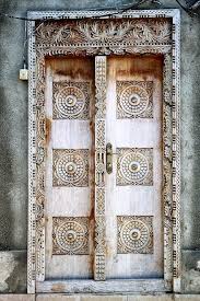 29 Prachtig Komplizierte Hand Geschnitzten Turen Surge Inspiration Aus Haus Deko Coole Turen Fenster Und Turen Alte Turen