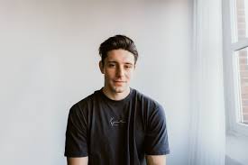 ALEXANDER EDER startet mit "2004" ins neue Jahr