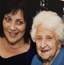 Hi all anyone recommend a painter in Sanur to do a painting of our dog?