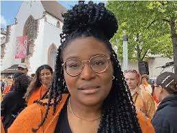 Ausschaffung nach 26 Jahren: Aktivisten stehen für Frau ein