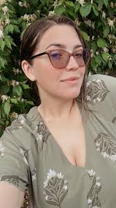 Hi! My small business Buckin' Nuts is searching for a graphic designer to  rebrand