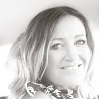 40+ perfiles de «Anna Moseley»