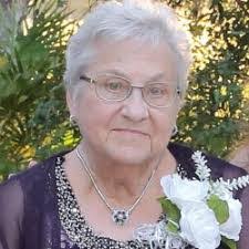 Clarissa Kramer's Instagram, Twitter & Facebook