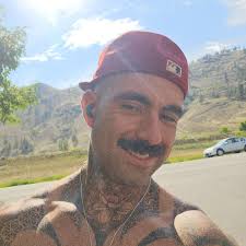 Recommendation for good geometric shaped tattoo artists (happy to travel)  Picture below is similar to what is wanted. Thanks