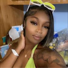 Profile for Cahlia Monèt