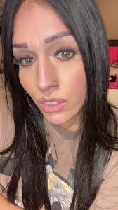 Holly Winkler's Instagram, Twitter & Facebook