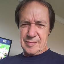 Amizades profundas possuem raízes Corte do novo vídeo “FECHAR O ANO COM  CHAVE DE OURO (E ABRIR O ANO NOVO)” ➤ ASSISTA: Canal do YouTube da Nova  Acrópole #NovaAcropole #Filosofia #Cultura #Voluntariado