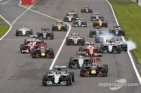 Dem weltmeister der vorherigen saison steht es frei, ob er die startnummer 1 wählt oder mit seiner persönlichen startnummer fährt. Top 10 Die Besten Fahrer Der Formel 1 Saison 2016 1
