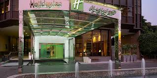 رائحته تشبه طلع النخل أو رائحة العجين ، وإذا يبس يكون رائحته كرائحة بياض البيض الجاف. Holiday Inn Cairo Maadi Hotel By Ihg