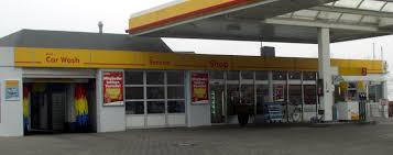 Am ende des jahres 2003 wurde diese dann in shell deutschland oil gmbh umbenannt. Shell Station Matthias Surmann Tankstellen Gmbh