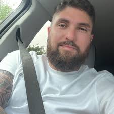 What are some tips for dealing with motion sickness at amusement parks?