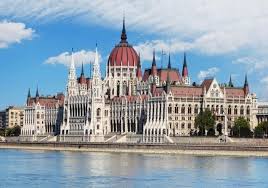 The budapest parliament, organized around a central dome, is as impressive from the inside as it is from the outside. Guided Tour Of The Budapest Parliament Building