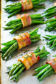 Pancetta wrapped green beans is an easy appetizer recipe or side dish that presents nicely. Bacon Green Bean Bundles Dinner At The Zoo