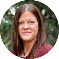 Kami Reed's Instagram, Twitter & Facebook