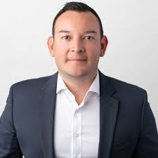 Derek Blakely's Instagram, Twitter & Facebook