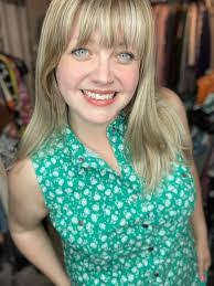 Lauren Hackett's Instagram, Twitter & Facebook