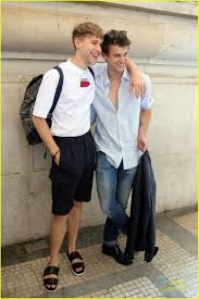 Jonathan chase was born on october 26, 1979 in plantation, florida, usa as jonathan shane greenfield. Brandon Flynn Tommy Dorfman Cerruti Pfw 01 Tommy Dorfman 13 Reasons Why Reasons 13 Reasons