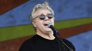 Chris Stapleton's Tribute Cover of an “Uncoverable” Willie Nelson Classic  Will Leave You in Tears