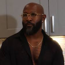 Mr too Damn Good…..😮‍💨🤫