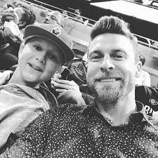 Wendy Wicker's Instagram, Twitter & Facebook