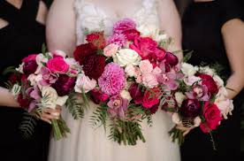 The brides in bloom is a known florist in australia that provides amazing floral arrangement. Wedding Flower Availability By Month In Australia