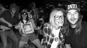Guys are also conscious when it comes to the latest trends in the fashion scene and of course, when it comes to what is trending in the cosplay world. Epic Halloween Costumes For Guys With Long Hair In 2020