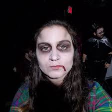 Spooky season commences with a rad bonfire show and all the local family  dogs. Loving the fall vibes 🎃 #girlswhorock #dogsofinstagram #brooklyn #nyc