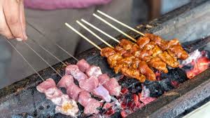 Warung sate ini berlokasi di cihuni, kecamatan pesawahan dan buka setiap hari mulai jam 8 pagi hingga jam 8 malam. 6 Sate Enak Di Surabaya Untuk Makan Malam Ada Sate Taichan Hingga Sate Klopo Ondomohen Halaman 3 Tribunmanado Travel