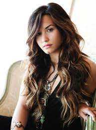 I Wish My Hair Had This Texture I Just Look Like An Old Timey Mexican Woman With My Hair This Length Long Hair Styles Hair Styles Long Layered Hair