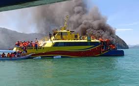 Plusliner is the popular bus operator providing bus service from penang to kuala perlis.plusliner has in total up to 5 daily departures from penang to kuala perlis. Passengers Jump Off Blazing Ferry Bound For Kuala Perlis Nestia