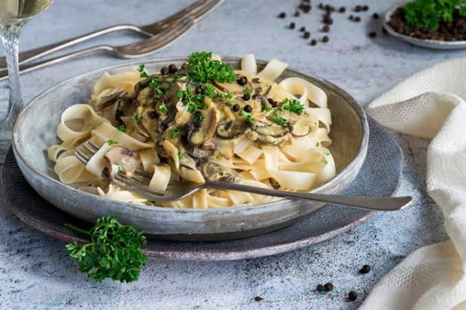 Penne In Creamy Porcini Sauce (Seafood)