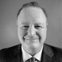 Lisa Munford's Instagram, Twitter & Facebook